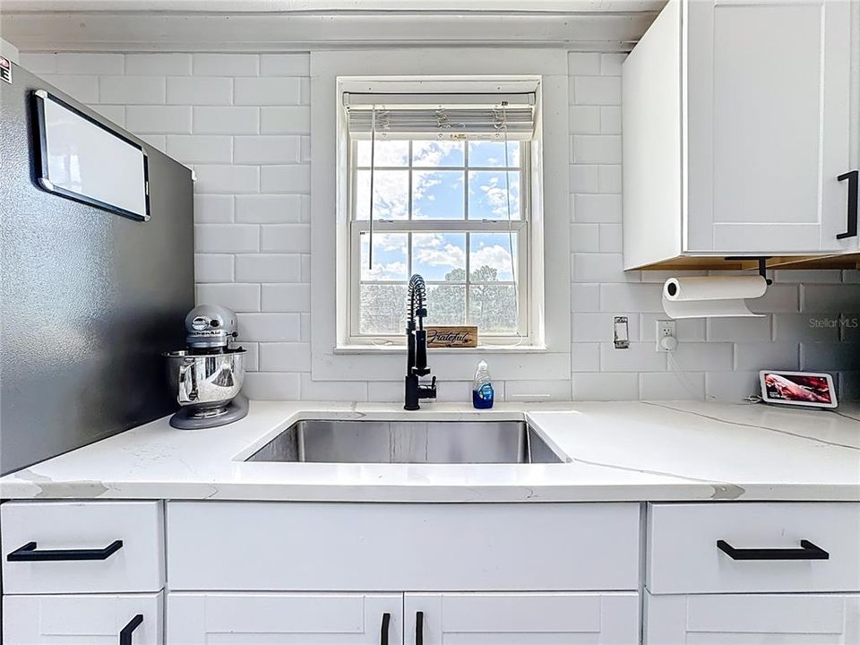 На продажу: $510,000 (5 спален, 2 ванн, 1954 Квадратных фут)