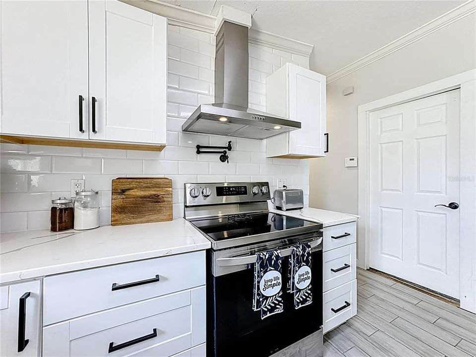 На продажу: $510,000 (5 спален, 2 ванн, 1954 Квадратных фут)