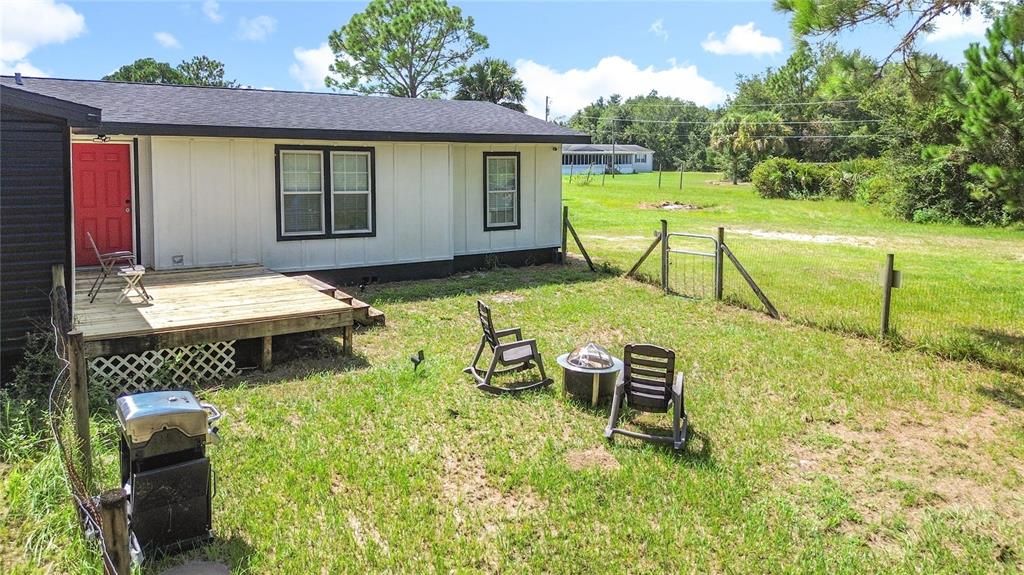 На продажу: $510,000 (5 спален, 2 ванн, 1954 Квадратных фут)