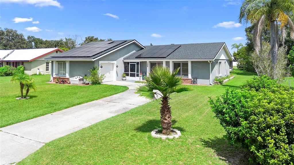 最近售出: $280,000 (4 贝兹, 2 浴室, 1435 平方英尺)