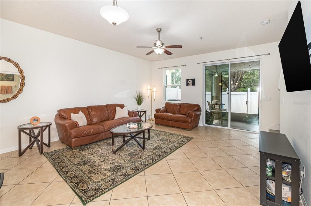 Active With Contract: $2,250 (2 beds, 2 baths, 1384 Square Feet)