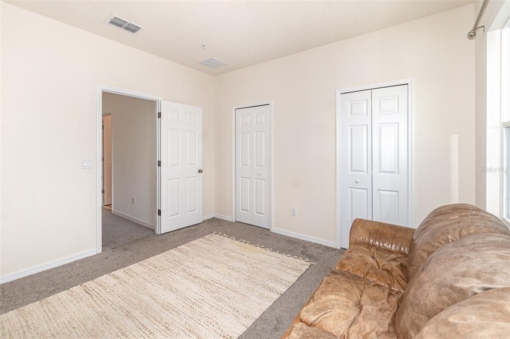Active With Contract: $2,250 (2 beds, 2 baths, 1384 Square Feet)