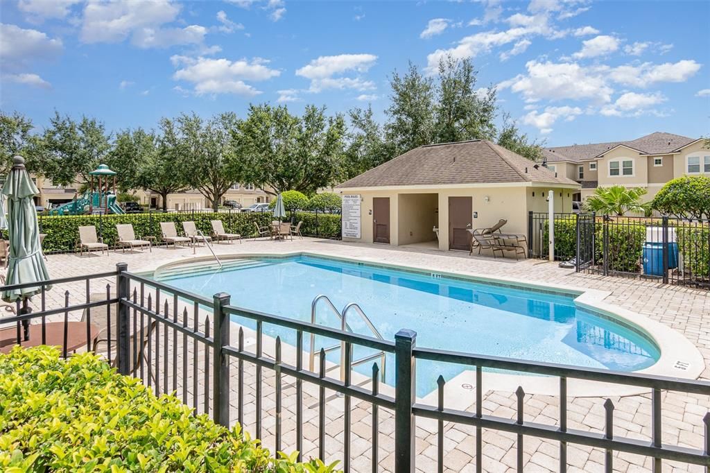 Active With Contract: $2,250 (2 beds, 2 baths, 1384 Square Feet)