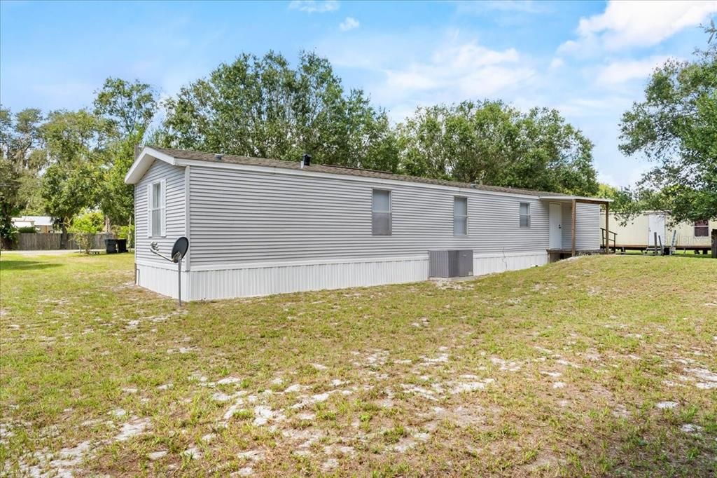 For Sale: $132,200 (3 beds, 2 baths, 924 Square Feet)