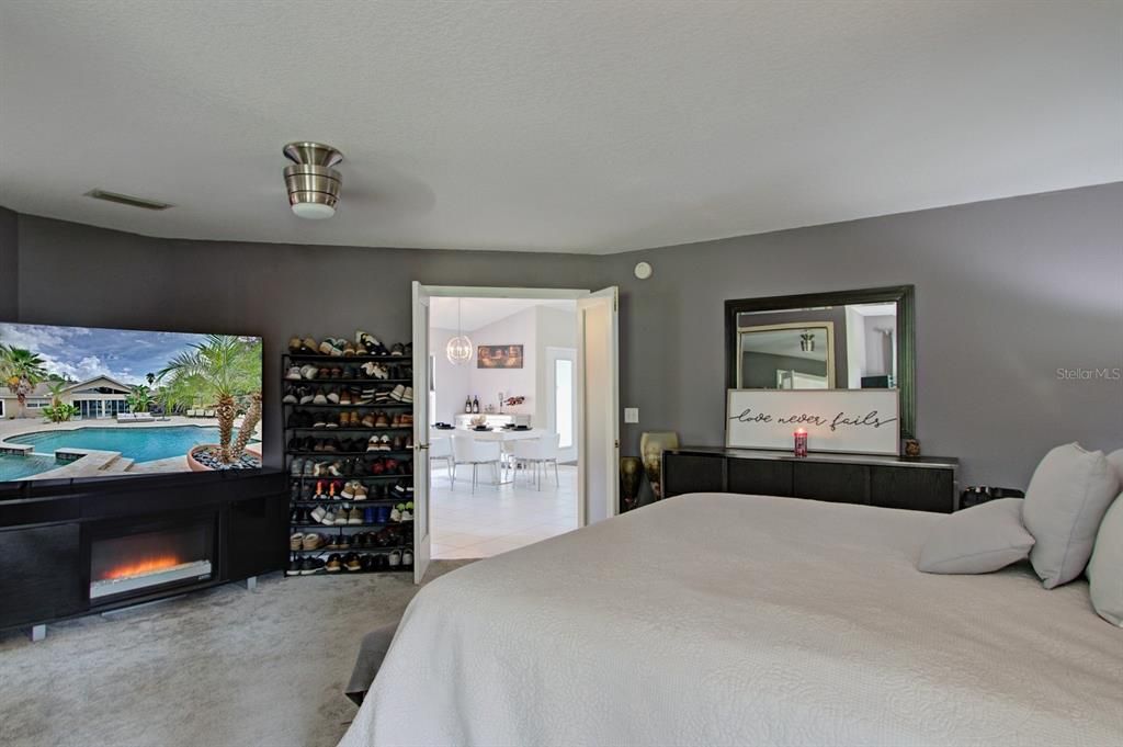 Active With Contract: $1,250,000 (7 beds, 4 baths, 3058 Square Feet)