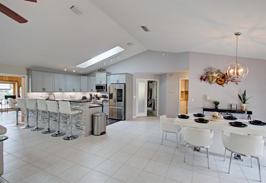 Active With Contract: $1,250,000 (7 beds, 4 baths, 3058 Square Feet)