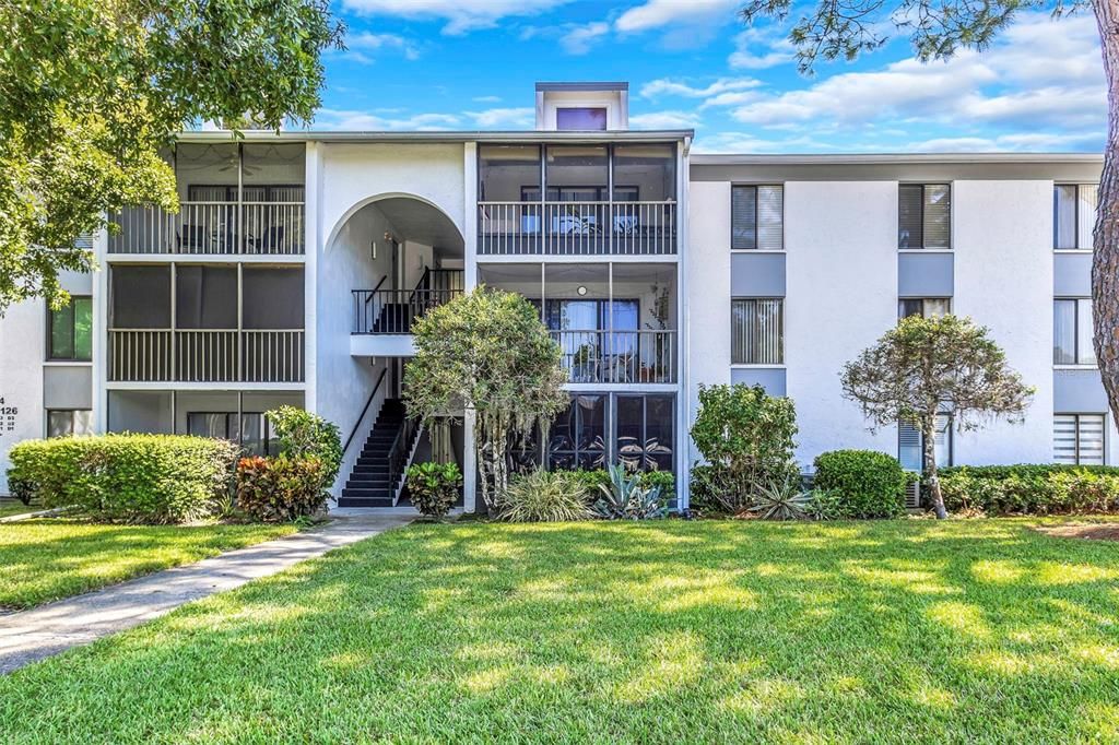 待售: $164,000 (2 贝兹, 2 浴室, 979 平方英尺)