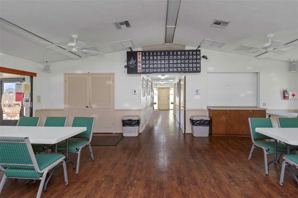 待售: $164,000 (2 贝兹, 2 浴室, 979 平方英尺)