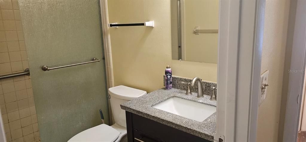 Active With Contract: $1,575 (2 beds, 2 baths, 864 Square Feet)