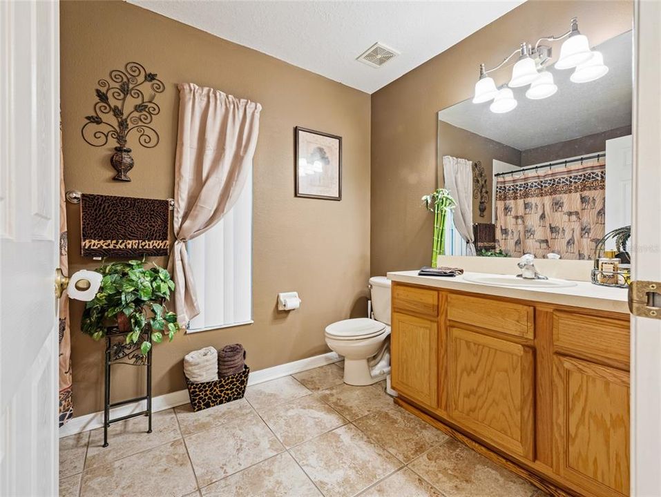 На продажу: $384,900 (4 спален, 2 ванн, 2234 Квадратных фут)