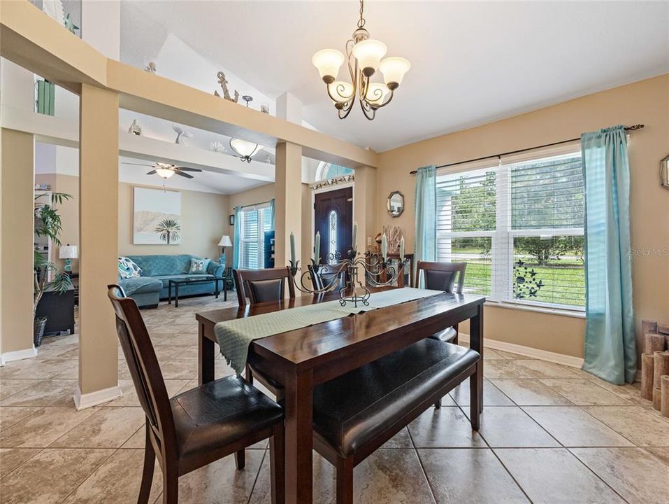 На продажу: $384,900 (4 спален, 2 ванн, 2234 Квадратных фут)