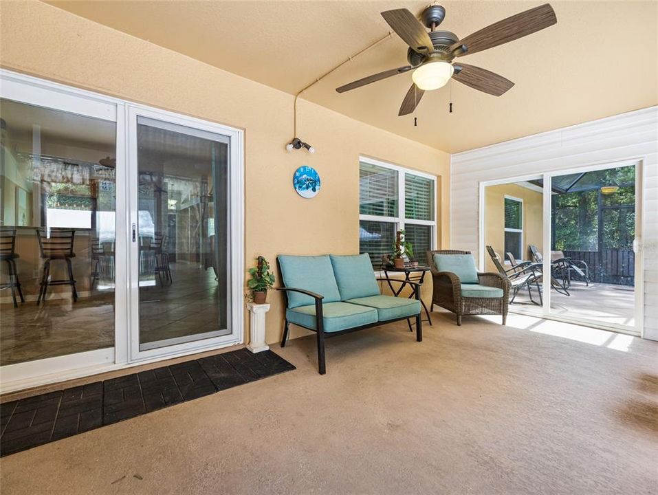 На продажу: $384,900 (4 спален, 2 ванн, 2234 Квадратных фут)