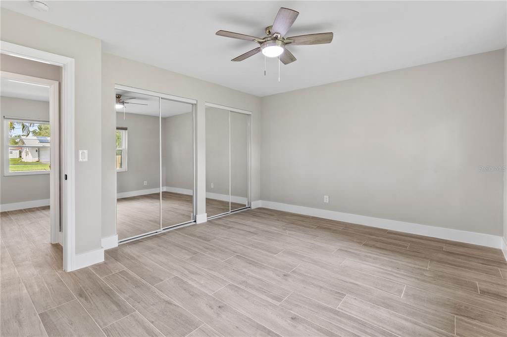 Activo con contrato: $239,900 (2 camas, 2 baños, 988 Pies cuadrados)