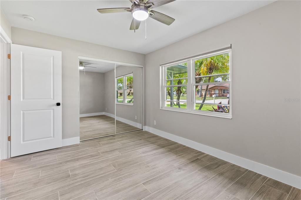 Activo con contrato: $239,900 (2 camas, 2 baños, 988 Pies cuadrados)