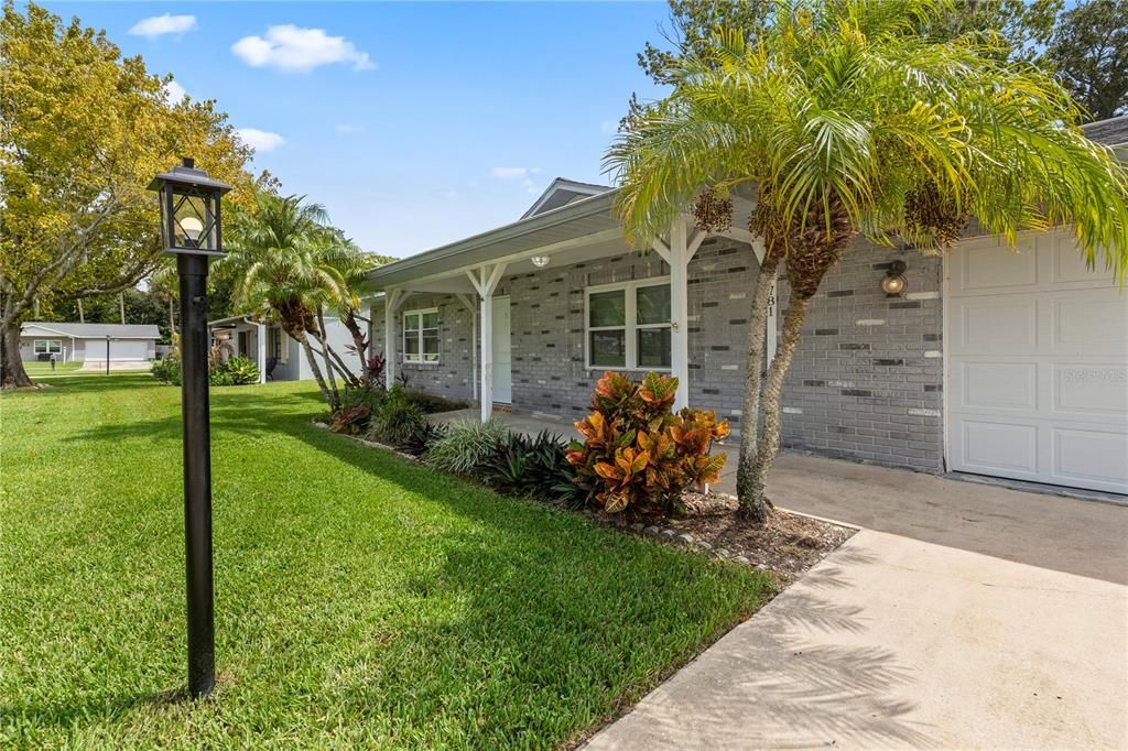 Activo con contrato: $239,900 (2 camas, 2 baños, 988 Pies cuadrados)