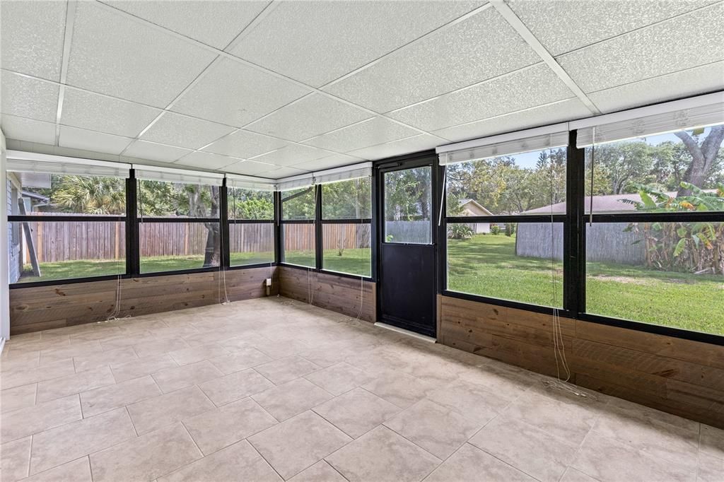 Activo con contrato: $239,900 (2 camas, 2 baños, 988 Pies cuadrados)