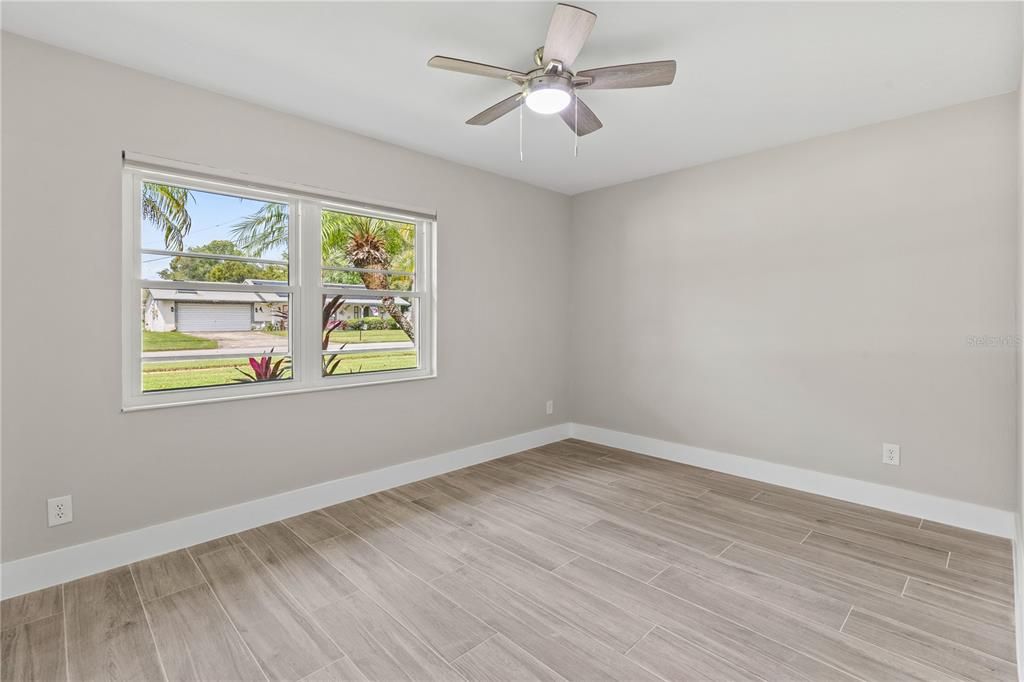 Activo con contrato: $239,900 (2 camas, 2 baños, 988 Pies cuadrados)