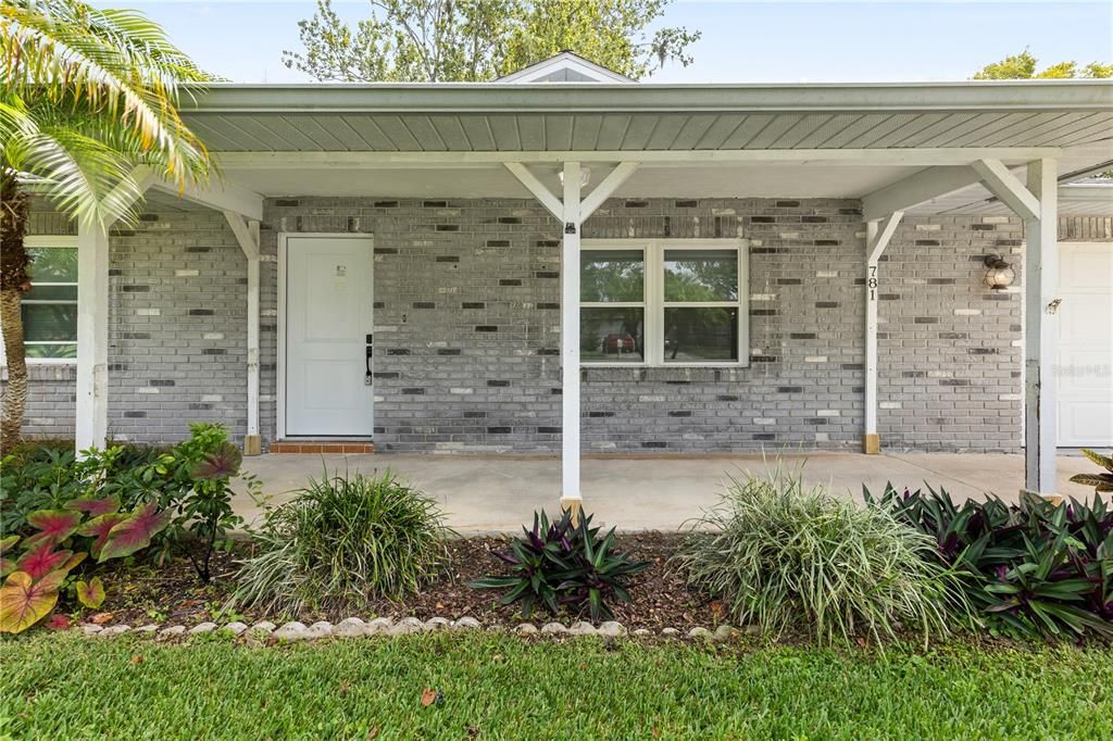 Activo con contrato: $239,900 (2 camas, 2 baños, 988 Pies cuadrados)