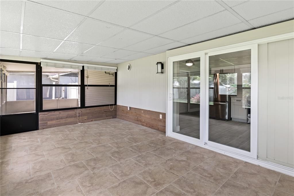 Activo con contrato: $239,900 (2 camas, 2 baños, 988 Pies cuadrados)