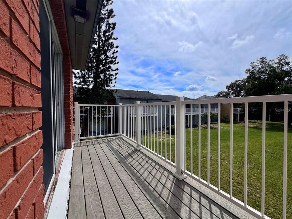 待售: $79,900 (1 贝兹, 1 浴室, 590 平方英尺)