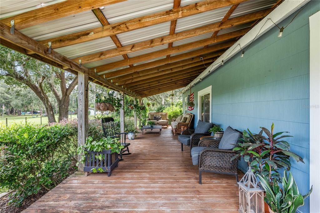 Active With Contract: $225,000 (2 beds, 1 baths, 792 Square Feet)