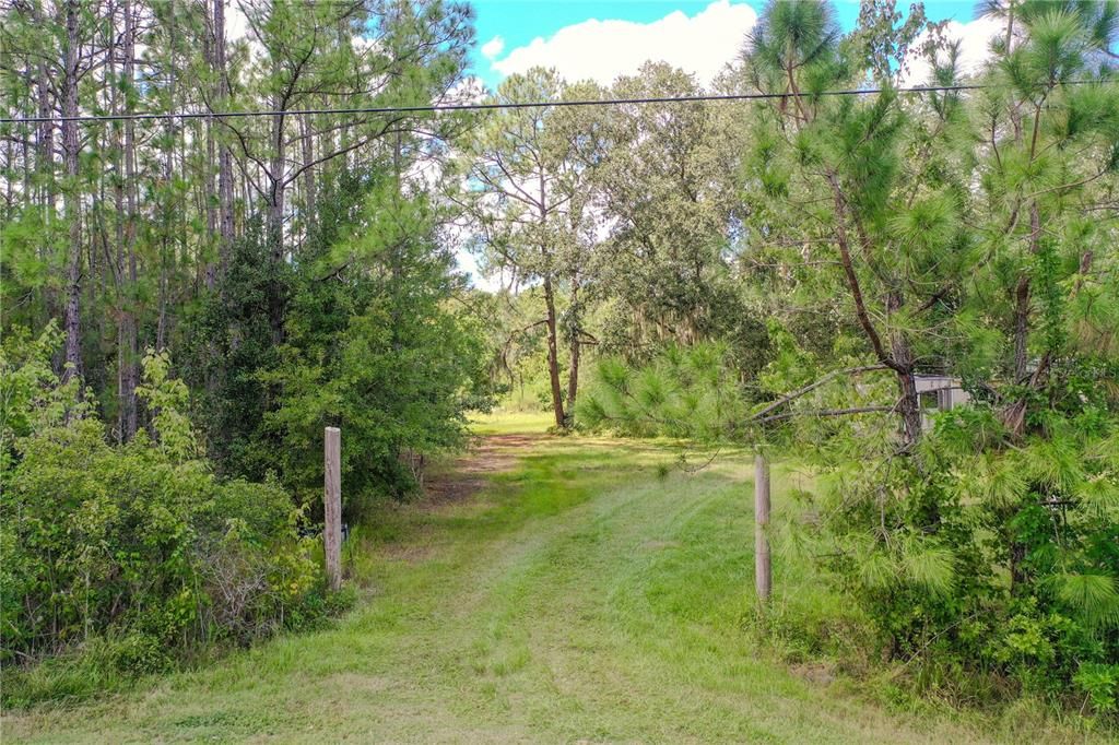 Active With Contract: $239,900 (3 beds, 2 baths, 1456 Square Feet)