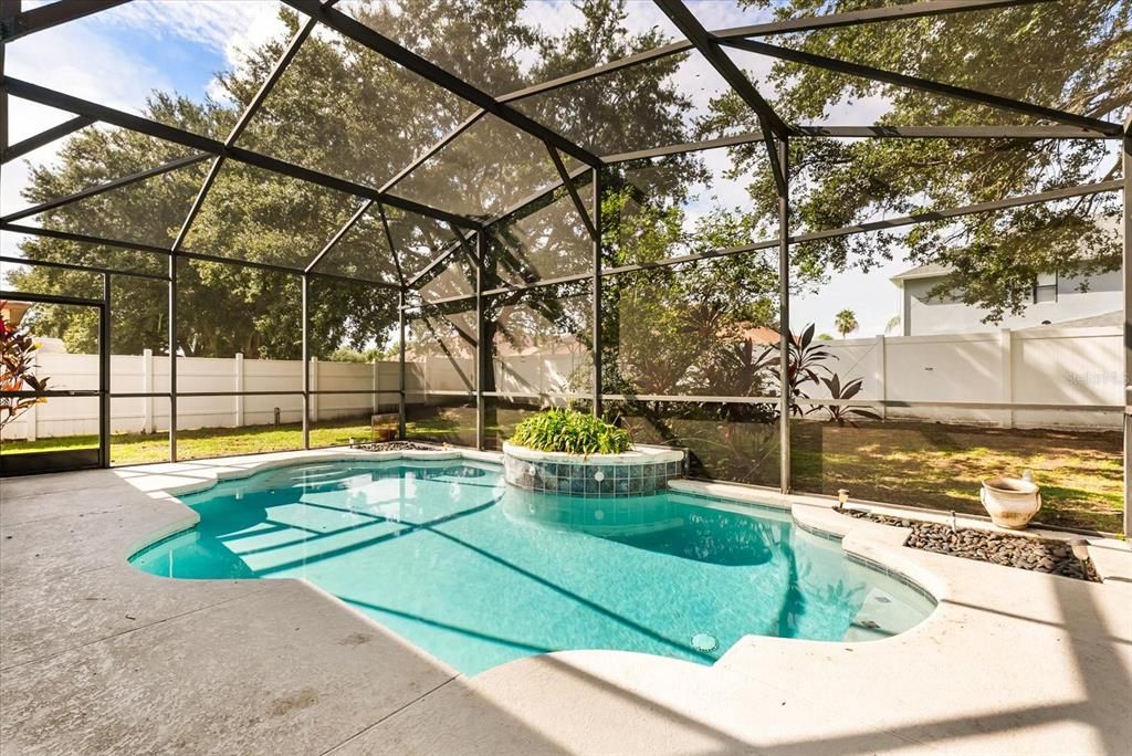 合同活跃: $443,900 (3 贝兹, 2 浴室, 1534 平方英尺)