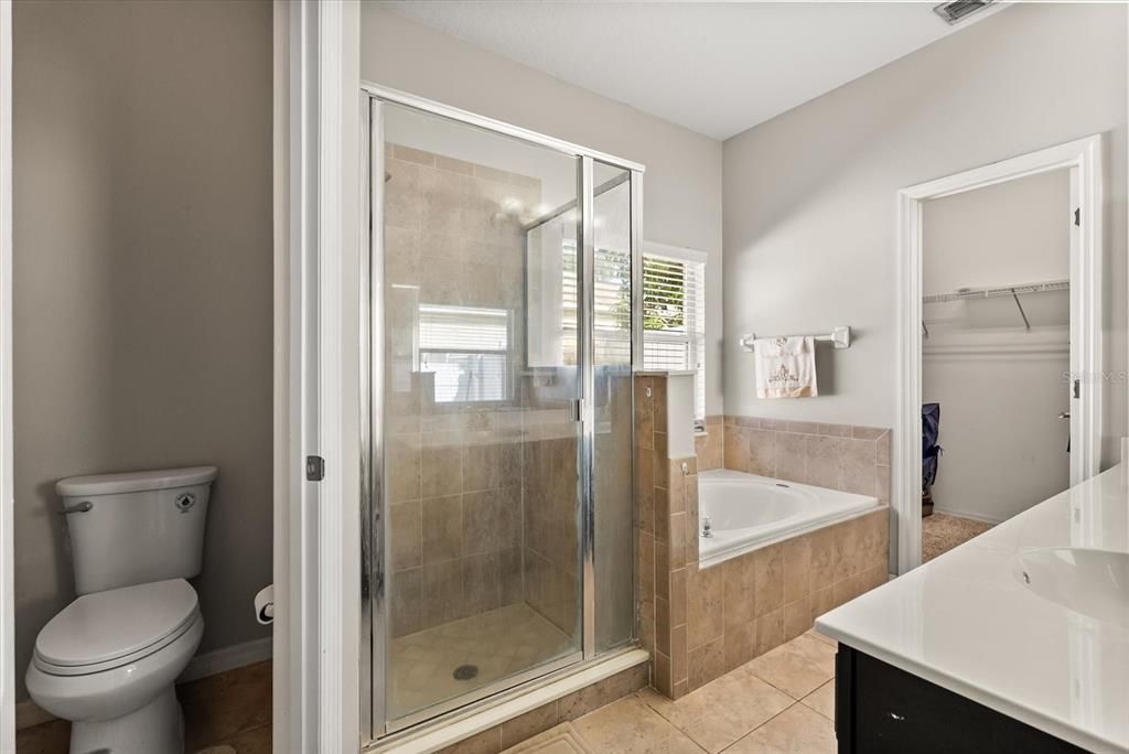 合同活跃: $443,900 (3 贝兹, 2 浴室, 1534 平方英尺)