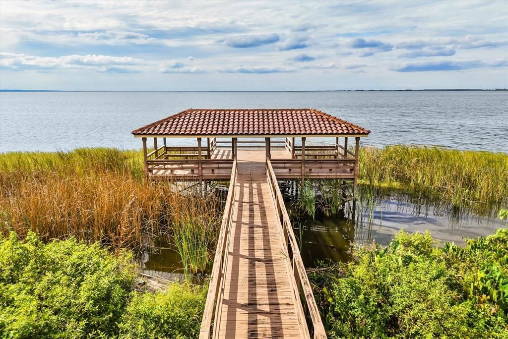 合同活跃: $443,900 (3 贝兹, 2 浴室, 1534 平方英尺)