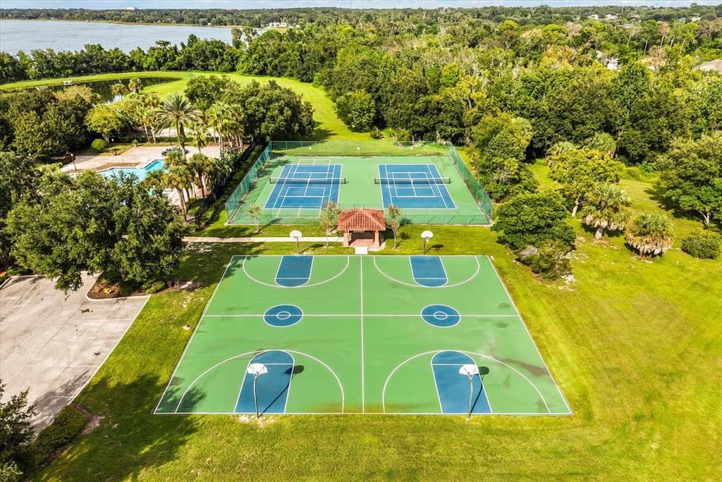 合同活跃: $443,900 (3 贝兹, 2 浴室, 1534 平方英尺)