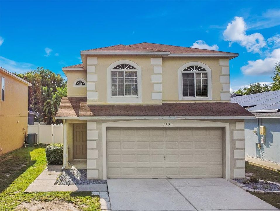 Под контрактом: $399,900 (3 спален, 2 ванн, 1828 Квадратных фут)