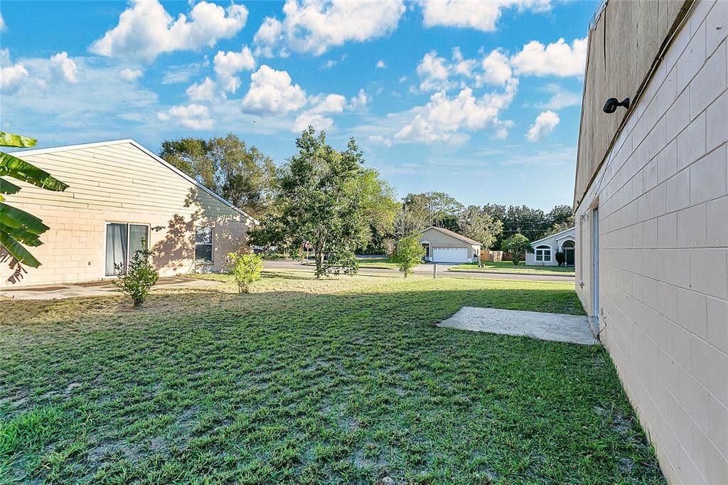 For Sale: $299,900 (3 beds, 2 baths, 1457 Square Feet)