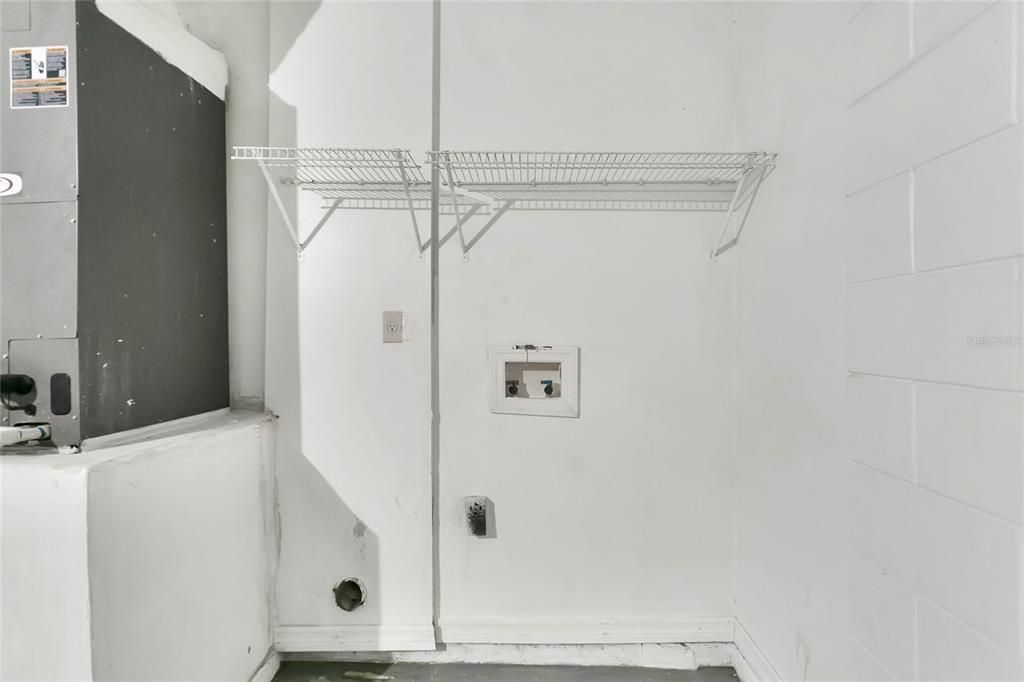 For Sale: $299,900 (3 beds, 2 baths, 1457 Square Feet)