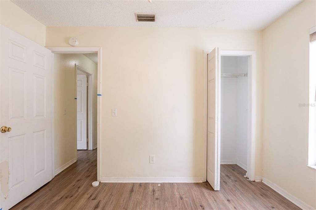 Active With Contract: $289,900 (3 beds, 2 baths, 1904 Square Feet)