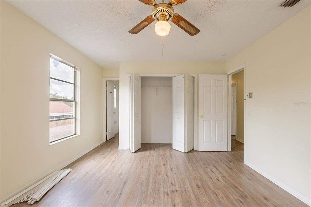 Active With Contract: $289,900 (3 beds, 2 baths, 1904 Square Feet)