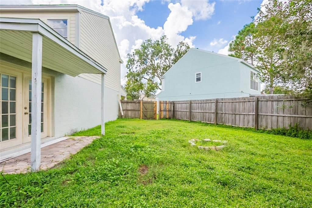 Active With Contract: $289,900 (3 beds, 2 baths, 1904 Square Feet)