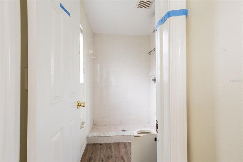 Active With Contract: $289,900 (3 beds, 2 baths, 1904 Square Feet)