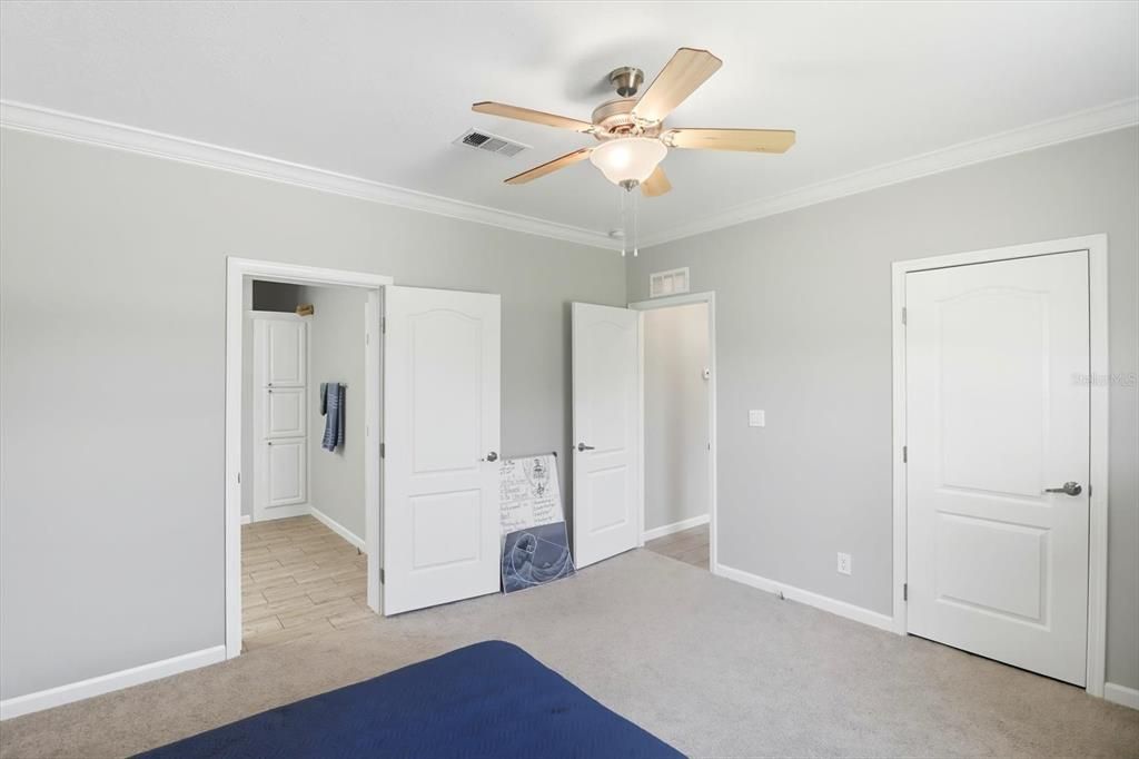 En Venta: $255,000 (3 camas, 2 baños, 1387 Pies cuadrados)