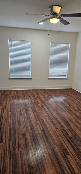 Под контрактом: $2,100 (3 спален, 2 ванн, 1822 Квадратных фут)