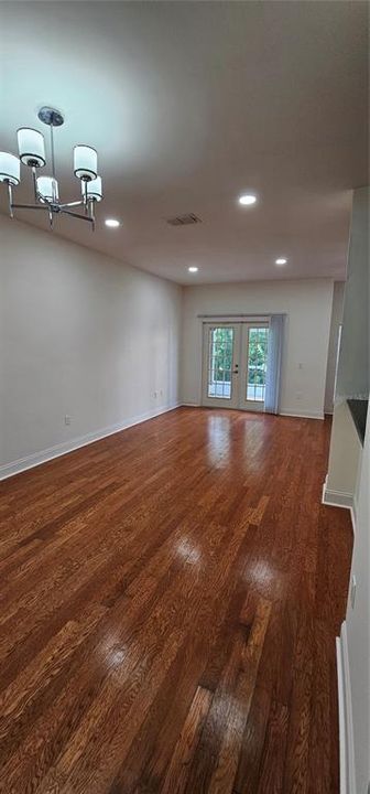 Под контрактом: $2,100 (3 спален, 2 ванн, 1822 Квадратных фут)