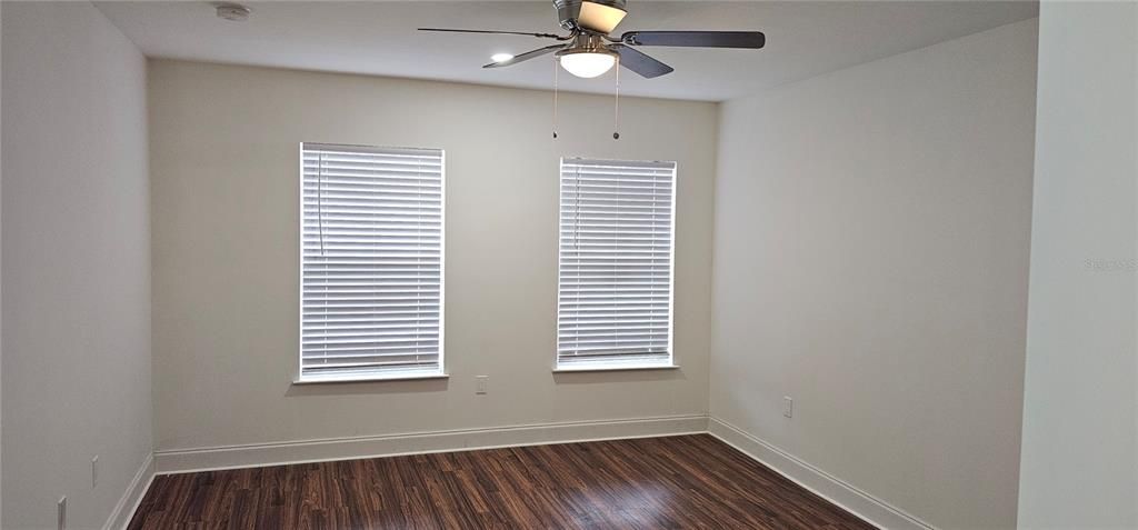 Под контрактом: $2,100 (3 спален, 2 ванн, 1822 Квадратных фут)