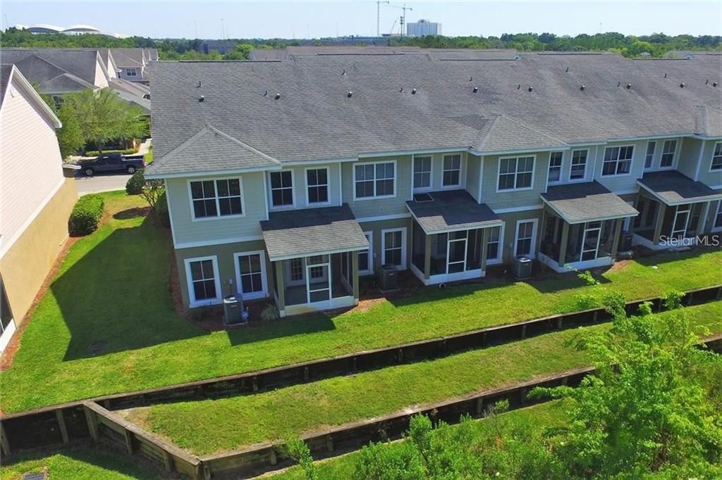 Под контрактом: $2,100 (3 спален, 2 ванн, 1822 Квадратных фут)