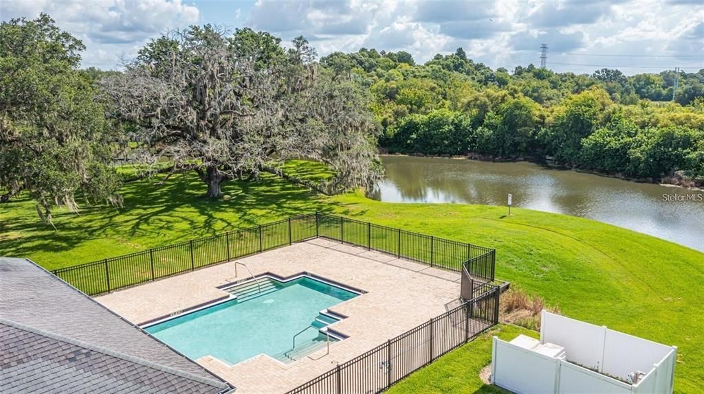 Под контрактом: $2,100 (3 спален, 2 ванн, 1822 Квадратных фут)