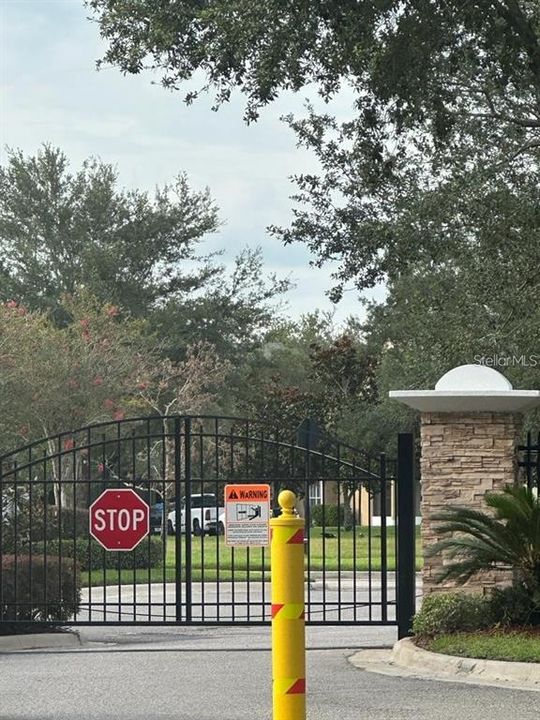 Под контрактом: $2,100 (3 спален, 2 ванн, 1822 Квадратных фут)