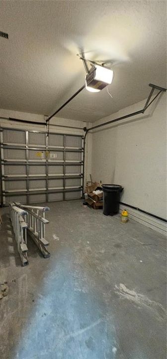 Под контрактом: $2,100 (3 спален, 2 ванн, 1822 Квадратных фут)