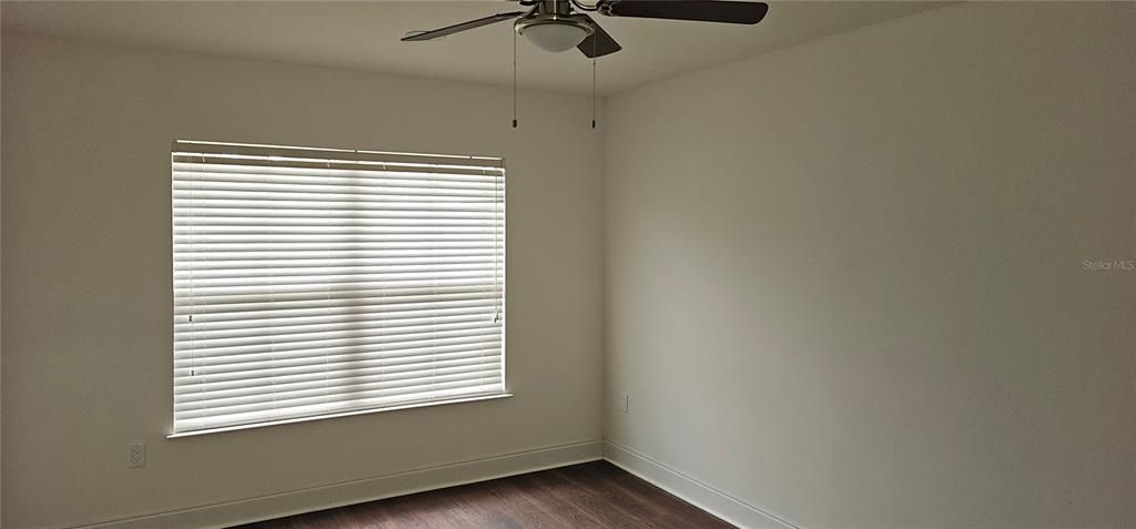 Под контрактом: $2,100 (3 спален, 2 ванн, 1822 Квадратных фут)