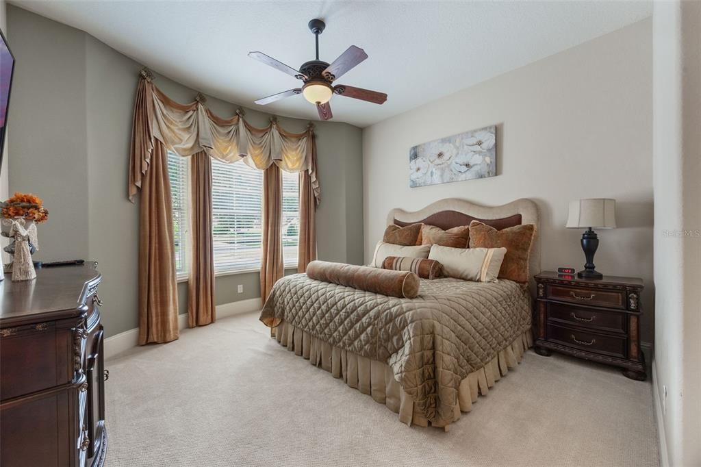 For Sale: $2,499,000 (4 beds, 5 baths, 4810 Square Feet)