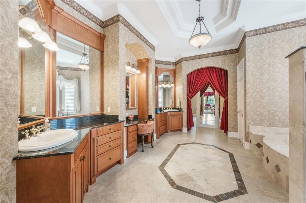 For Sale: $2,499,000 (4 beds, 5 baths, 4810 Square Feet)