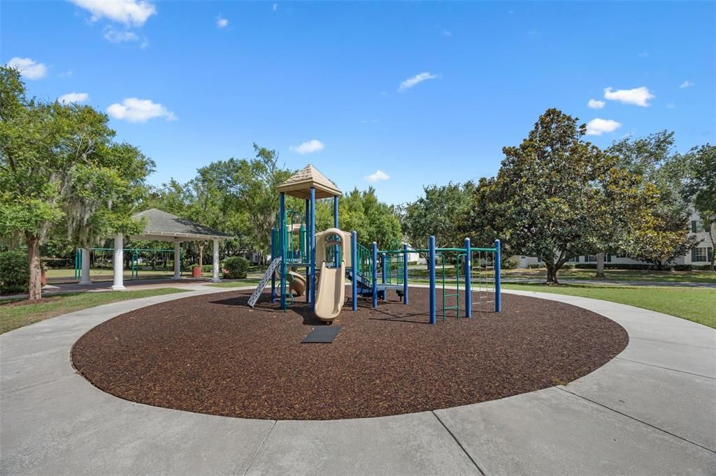 For Sale: $2,499,000 (4 beds, 5 baths, 4810 Square Feet)