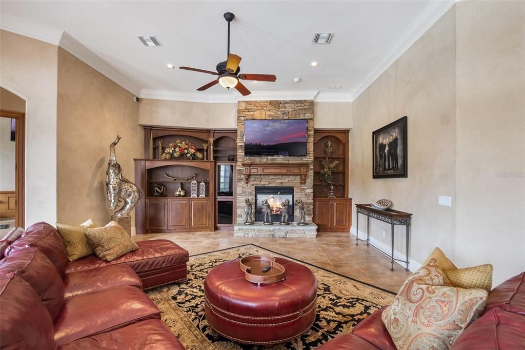 For Sale: $2,499,000 (4 beds, 5 baths, 4810 Square Feet)